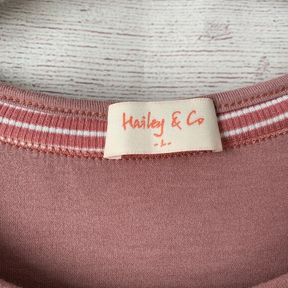 Hailey & Co Mauve Pink Short Sleeve Blouse with Striped Ruffle Cuffs Size L - Picture 7 of 12